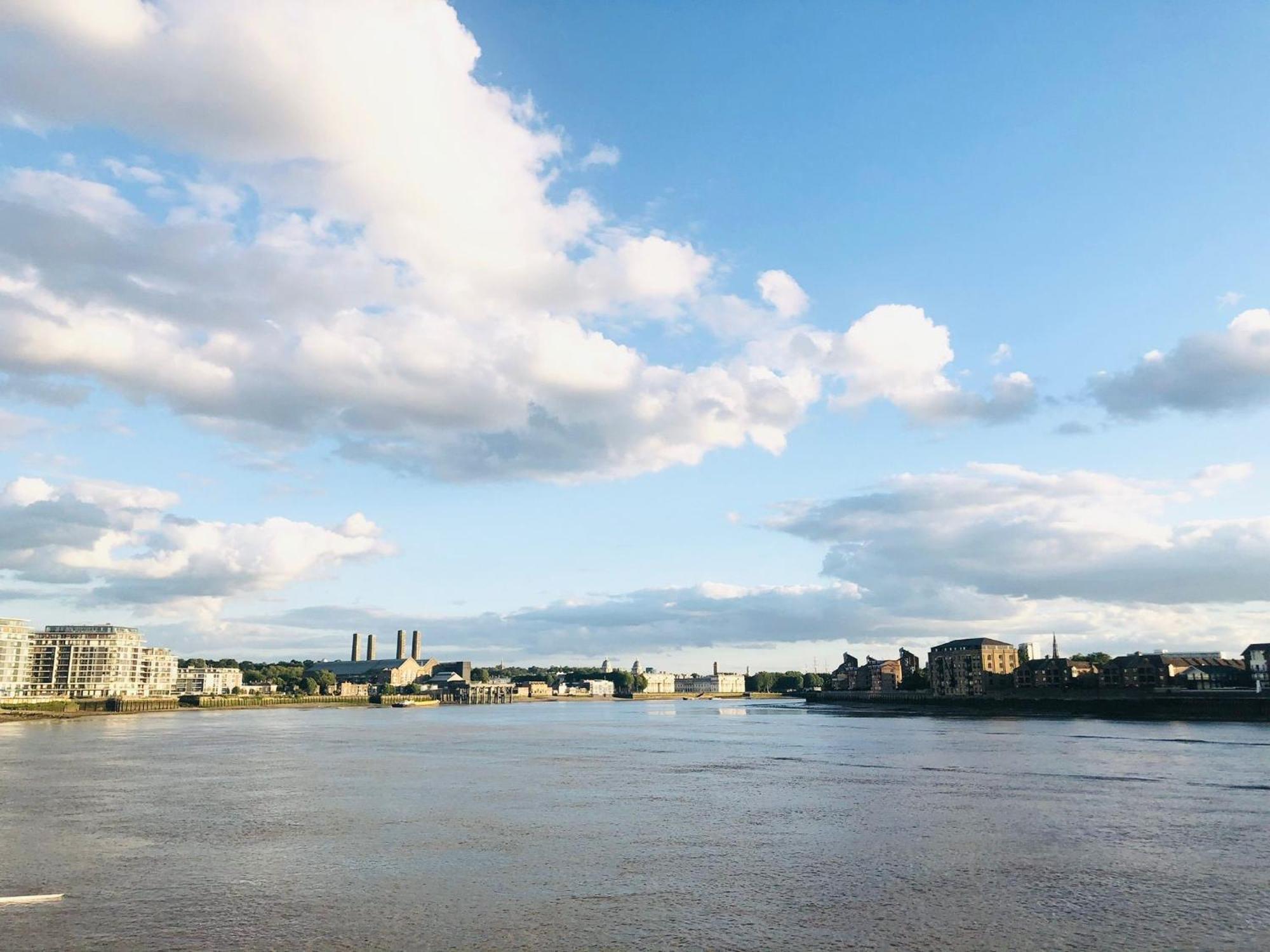 Greenwich Apartment With A River View & Balcony Near The 02 Arena & North Greenwich With Free Wifi & Fast Links Into Central Лондон Екстериор снимка