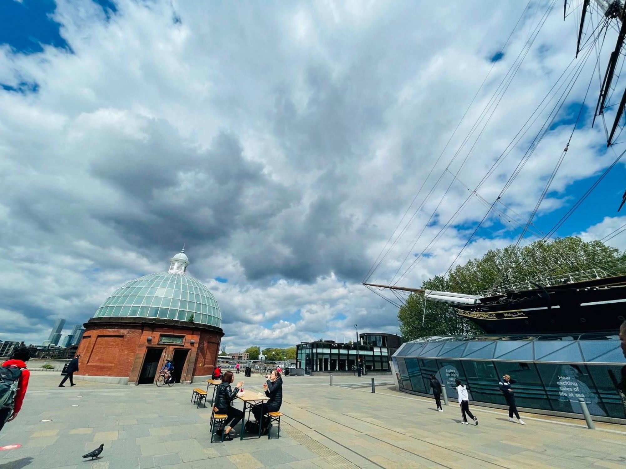 Greenwich Apartment With A River View & Balcony Near The 02 Arena & North Greenwich With Free Wifi & Fast Links Into Central Лондон Екстериор снимка