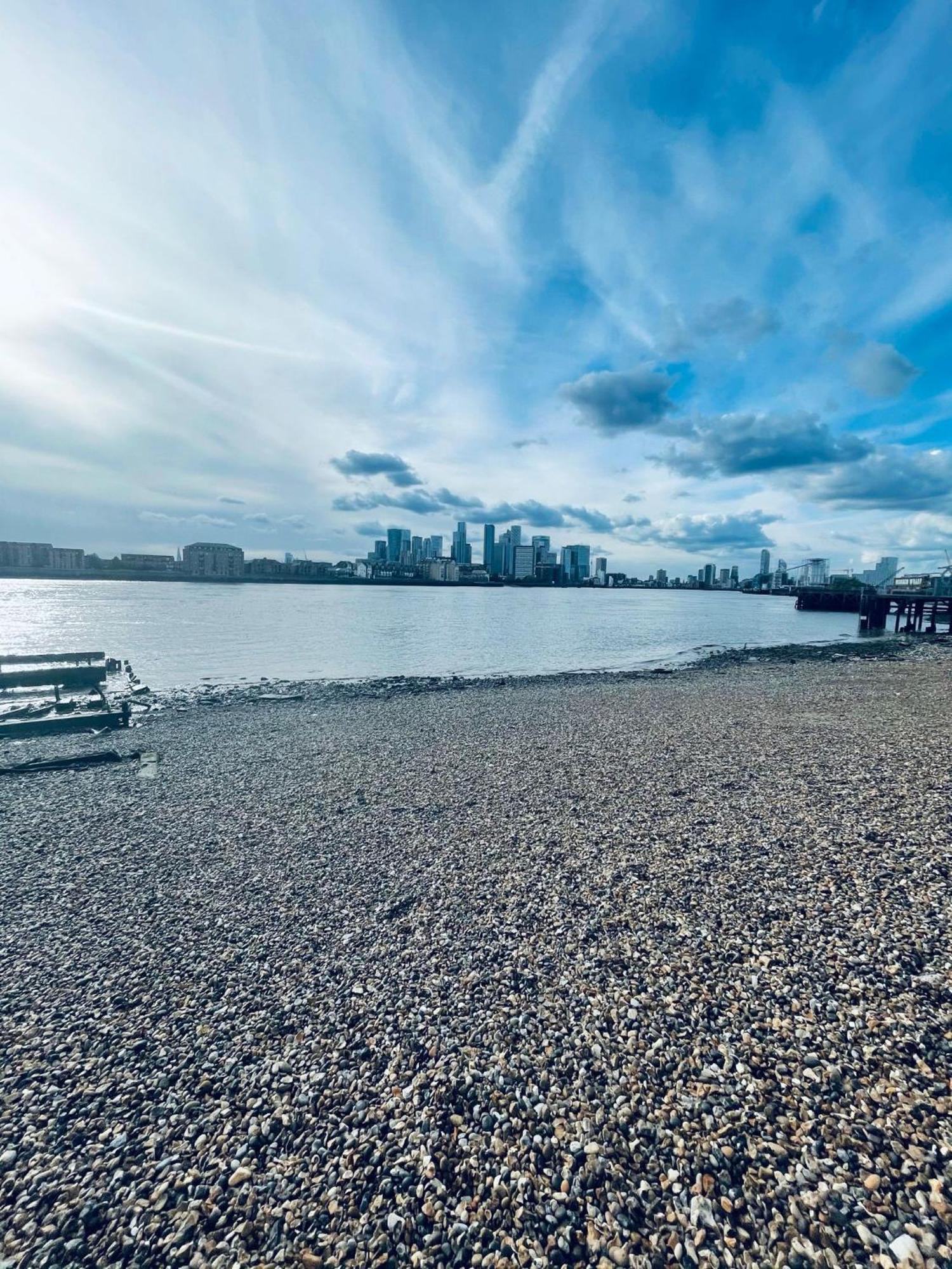Greenwich Apartment With A River View & Balcony Near The 02 Arena & North Greenwich With Free Wifi & Fast Links Into Central Лондон Екстериор снимка