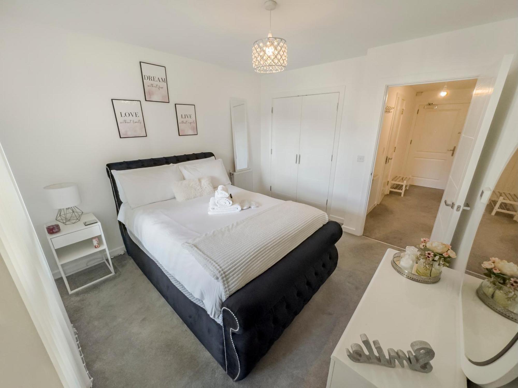 Greenwich Apartment With A River View & Balcony Near The 02 Arena & North Greenwich With Free Wifi & Fast Links Into Central Лондон Екстериор снимка
