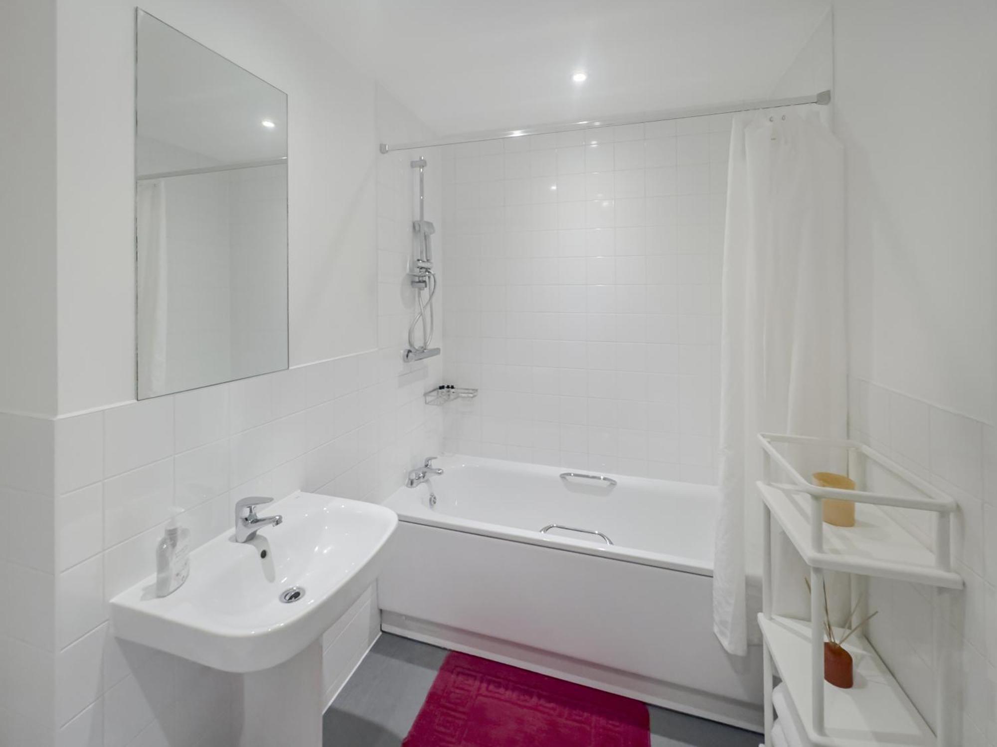 Greenwich Apartment With A River View & Balcony Near The 02 Arena & North Greenwich With Free Wifi & Fast Links Into Central Лондон Екстериор снимка
