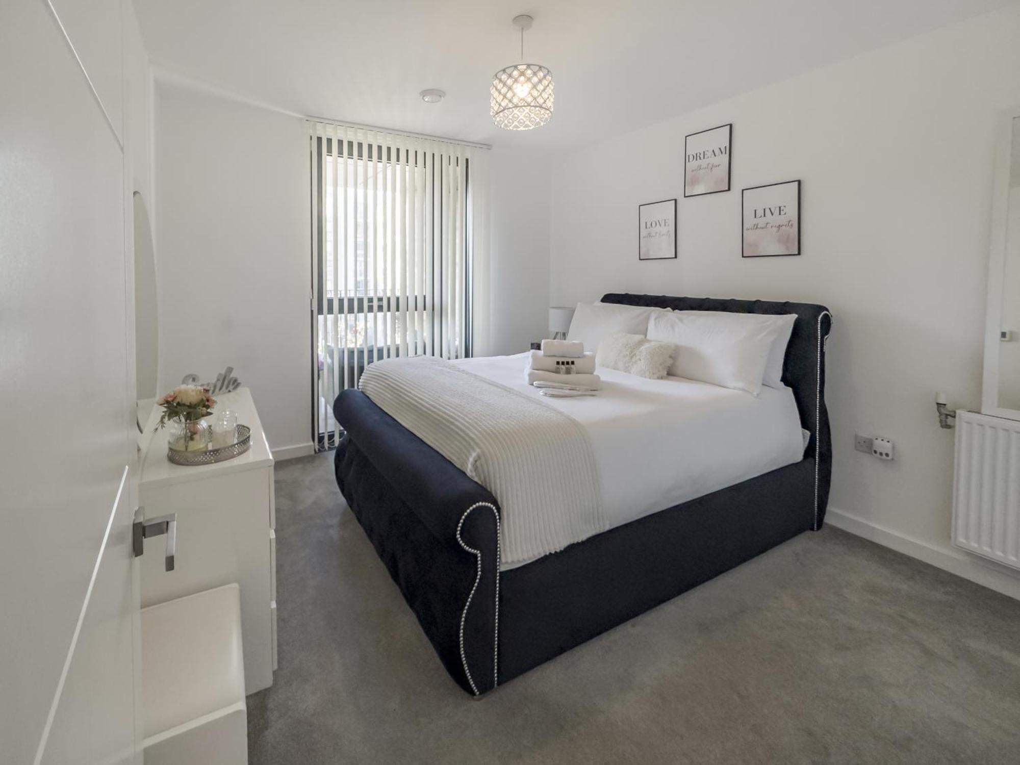 Greenwich Apartment With A River View & Balcony Near The 02 Arena & North Greenwich With Free Wifi & Fast Links Into Central Лондон Екстериор снимка