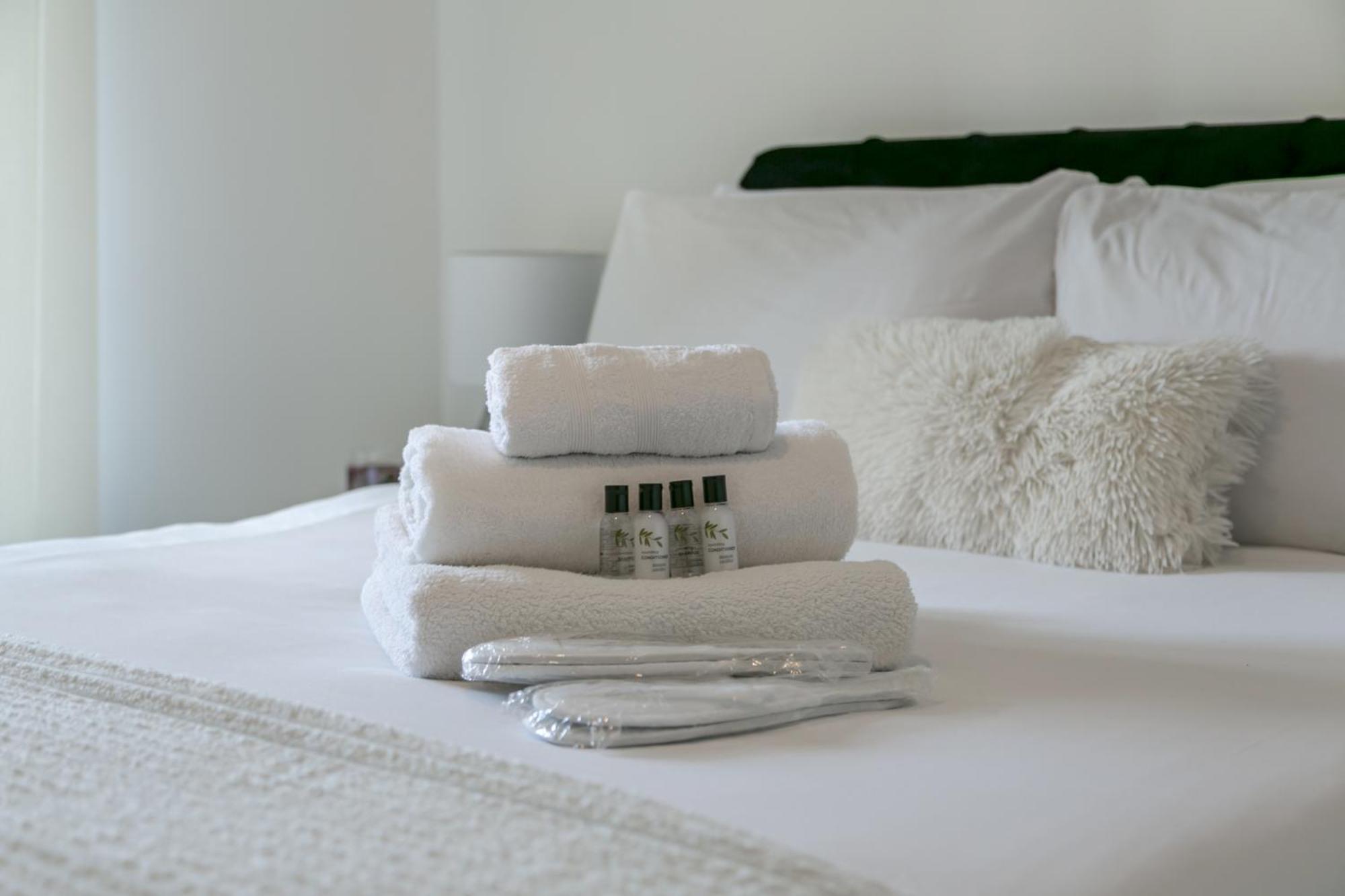 Greenwich Apartment With A River View & Balcony Near The 02 Arena & North Greenwich With Free Wifi & Fast Links Into Central Лондон Екстериор снимка